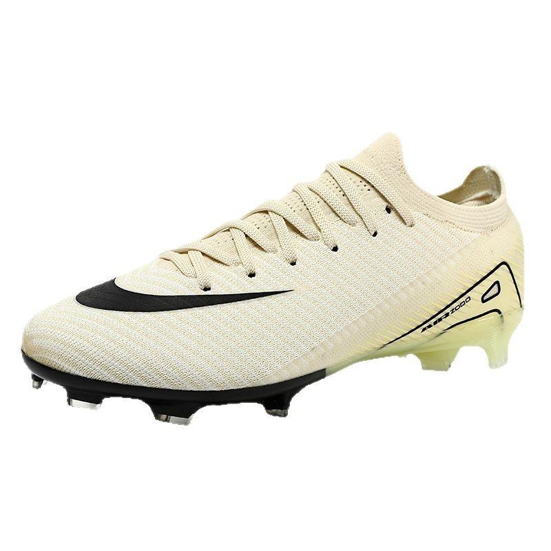 New Seamless Fly-Woven Football Shoes New Low-Top Youth Training Shoes Spike Football Sneakers