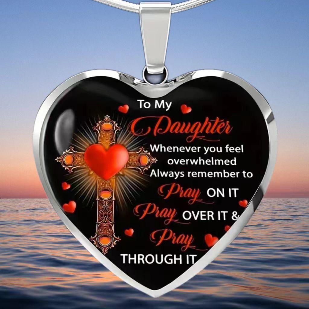 

Модное колье Модное колье в форме сердца