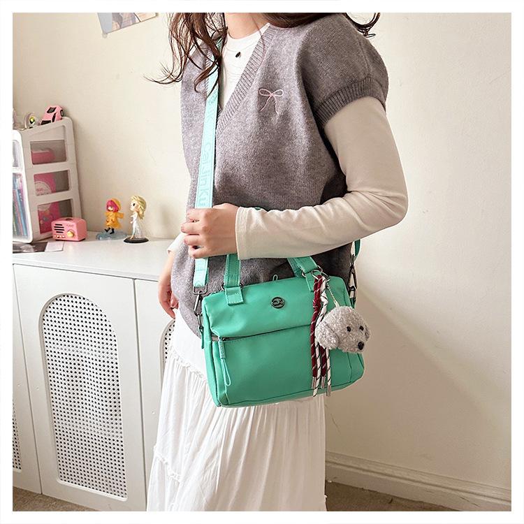 Сумка-мессенджер на одно плечо — фото 11