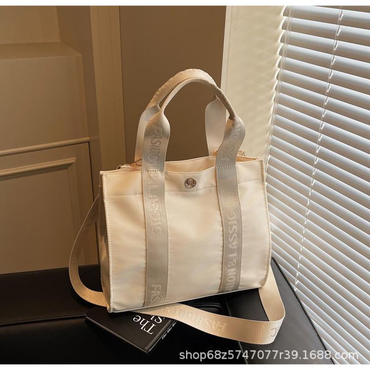 Large Capacity Simple Casual Handbag Women's Bag 2025 New Fashionable Lightweight Canvas Tote Bag Shoulder Crossbody Bag