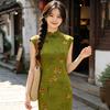 Green Sleeveless Modern Chinese-Inspired Long Cheongsam Dress Women 2026 Stylish Retro Fit