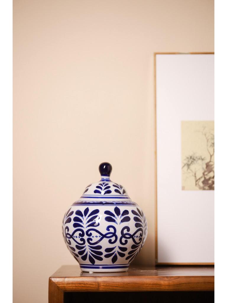 Blue and White Porcelain Flower Vase - Ceramic Tea Can Storage Jar for Home Decor