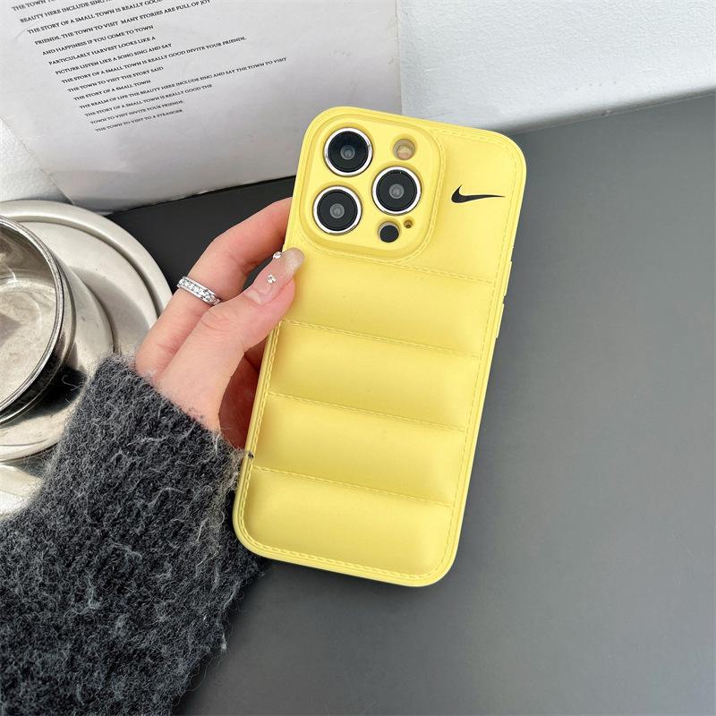 Stylový zavěšovací obal pro Apple 14Pro Max, iPhone 15, 13/12/11 tekutý obal s ochranou proti pádu.