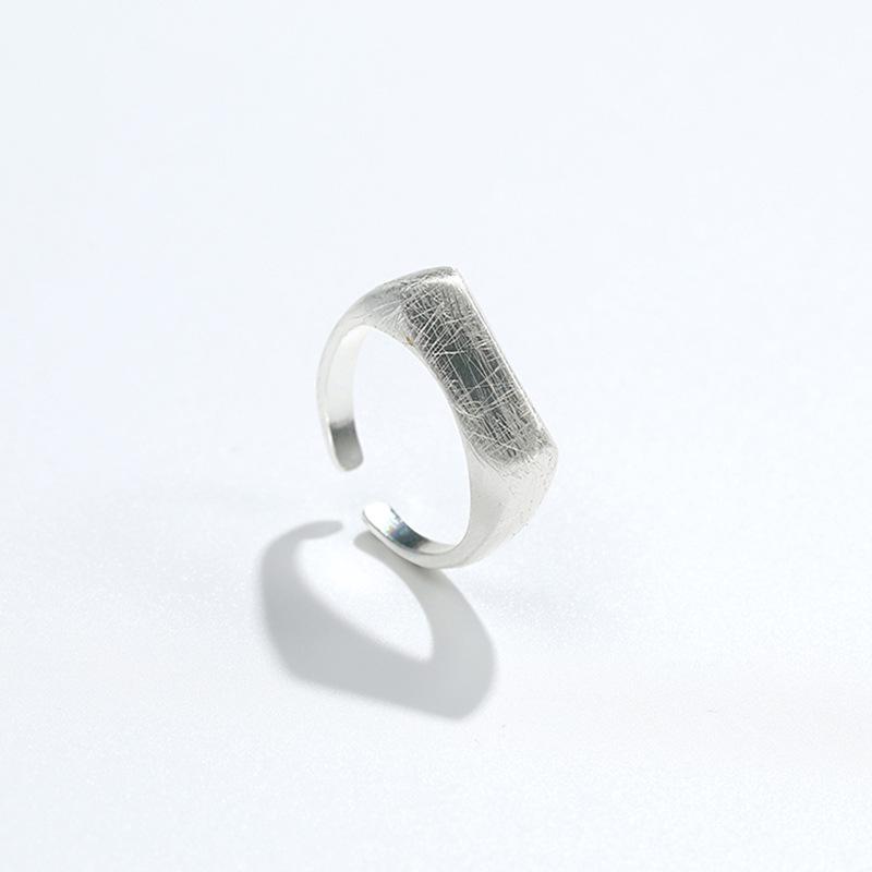 Elegant Adjustable Vintage Ring for Women - Luxurious Non-Fading Design