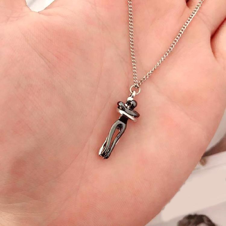 Intricate Couple Necklace Love Pendant Necklace Hugging Necklace Date Jewelry Perfect for Weddings and Romance Dates
