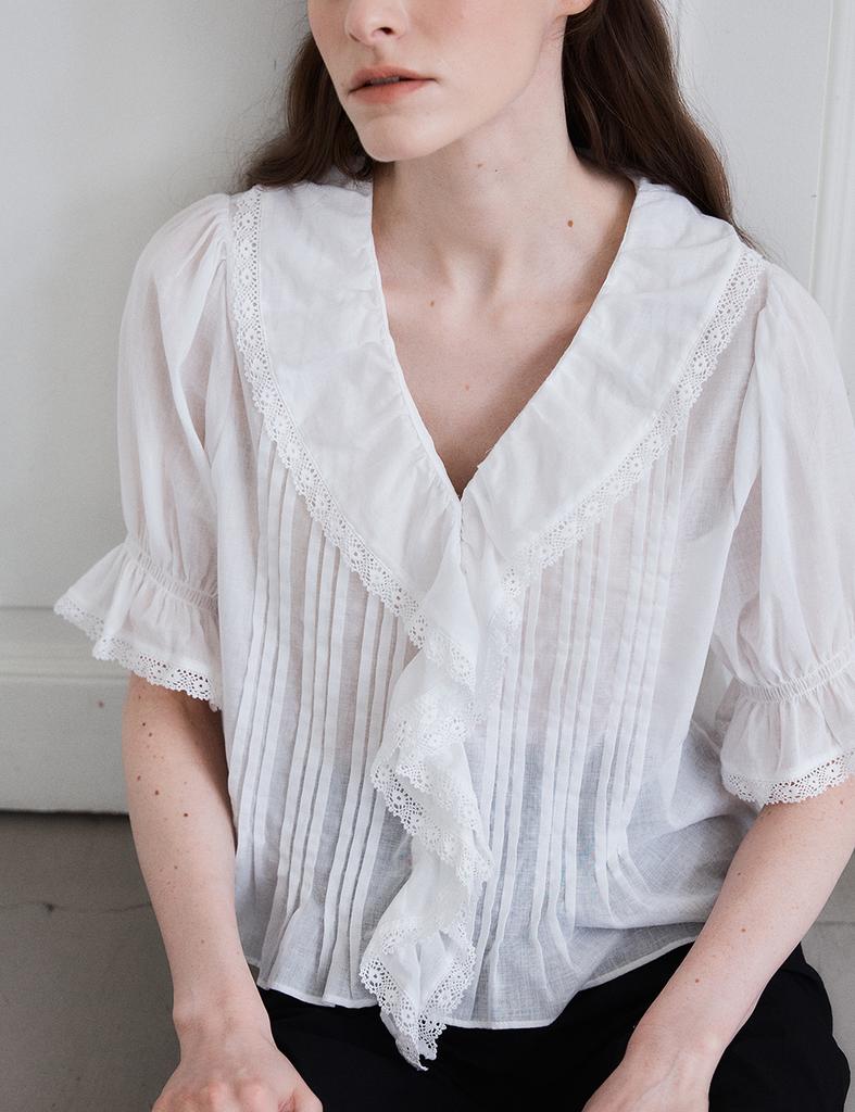 THEELO Lovely Lace Pintuck Blouse (Ivory)