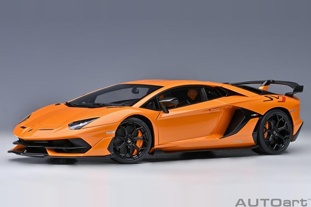 Autoart Lamborghini Aventador SVJ perleťově oranžový hotový produkt 1/18