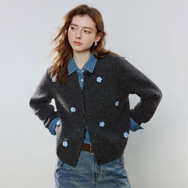 Chuyu Women's Round Neck 3D Floral Knit Cardigan