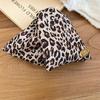 Acrylic fabric leopard print triangular grab clip autumn and winter retro back head shark clip light luxury high-end hairpin hair accessories