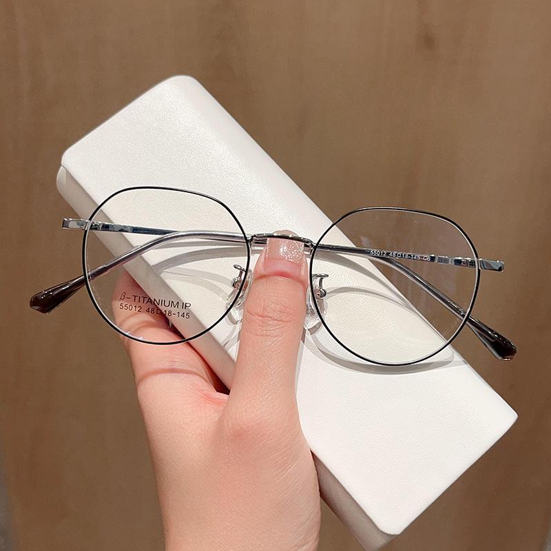 

Модная ретро-полигональная маленькая оправа для очков Danyang. Сверхлегкая оправа для очков с несколькими высотами.