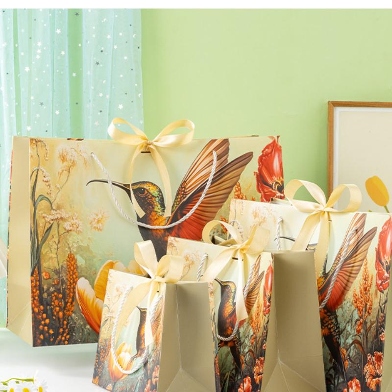 Advanced Sense, Retro Flower and Bird, Gift Bag, Hand-held Clothing Packaging Bag, Paper Bag, Gift Bag, Companion Gift Bag