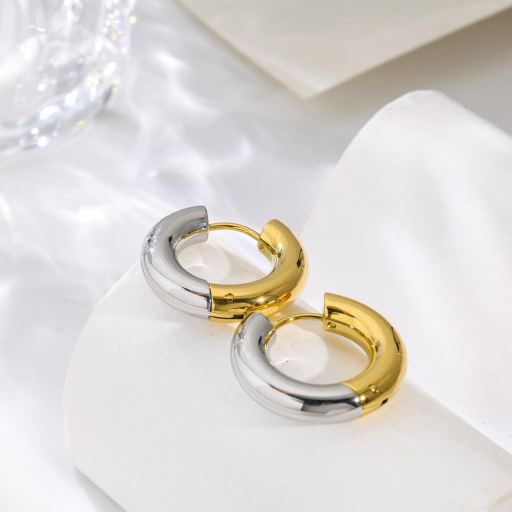 Earrings Gold and Silver Splicing Circle Earrings Cold Wind Titanium Steel Contrasting Earrings Neutral Wind Ear Buckles
