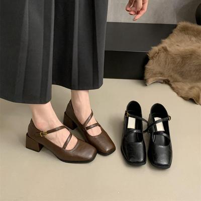 Mary Jane à talon épais petites chaussures en cuir pour femmes britannique printemps et automne nouvelles chaussures simples à bouche légère pour femmes français rétro bout carré talon haut sho