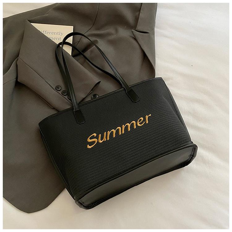 Summer Seaside Beach Vacation Straw Bag Women's 2025 New Large-capacity Shoulder Bag Fashion Commuter Tote Bag