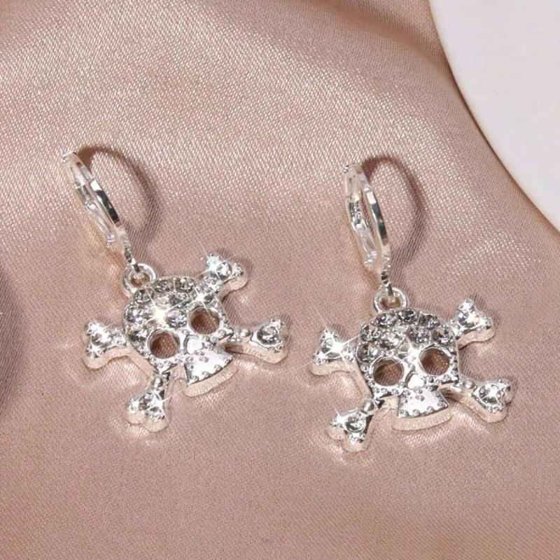 2pcs Glitter Silver Rhinestone Skull Pendant Earrings, Suitable for Halloween & Daily Wear for Women