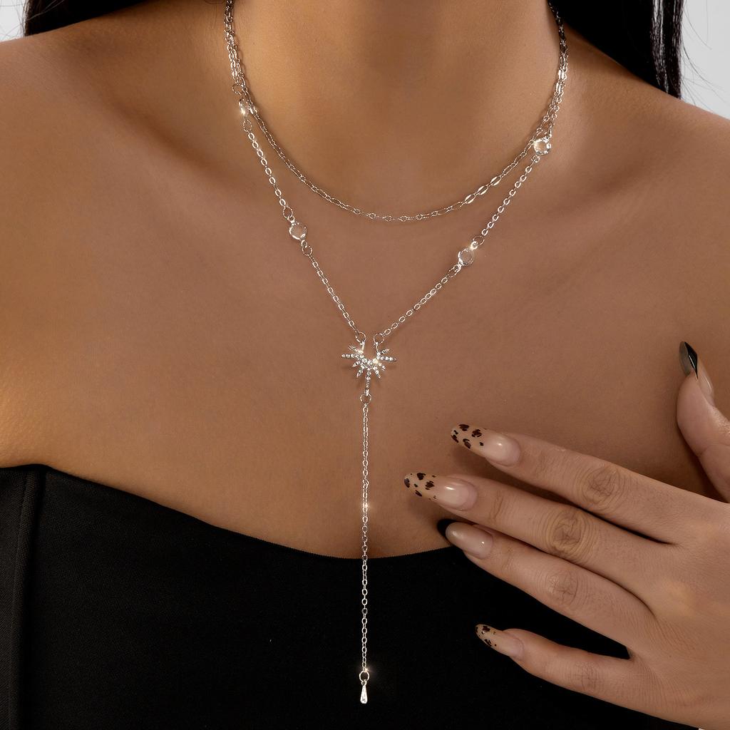 The New Y-shaped Necklace Is Fashionable and Versatile, Fringed with Diamonds, Sunflower Sweater Chain, and The Necklace Is Exquisite and Elegant.