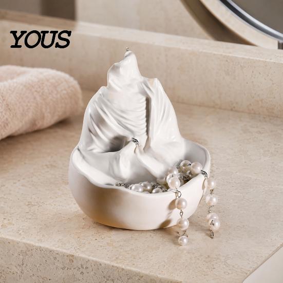 Console Table Organizer Resin Woman Statue Jewelry Holder Bowl, Small Trinket Tray, Decorative Bedside Ring Dish for Rings, Earrings, Necklace,