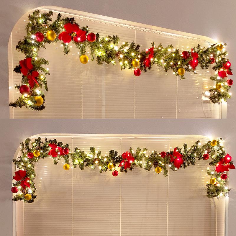 Snow-Dusted Christmas Rattan Wreath for Doorway & Window Decoration