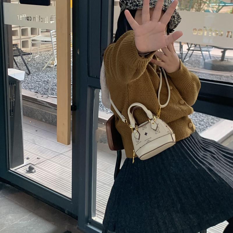 Childrens Handbag Stylish With Exquisite Shell Shape And Trendy Designs For School Play And