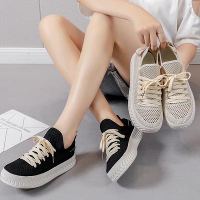 Durchlässige Mesh-Oberfläche Damen-Boardschuhe 2023 Sommer neue dicke Sohle kleine weiße Schuhe Mesh Casual Sportschuhe dünnes Spiel