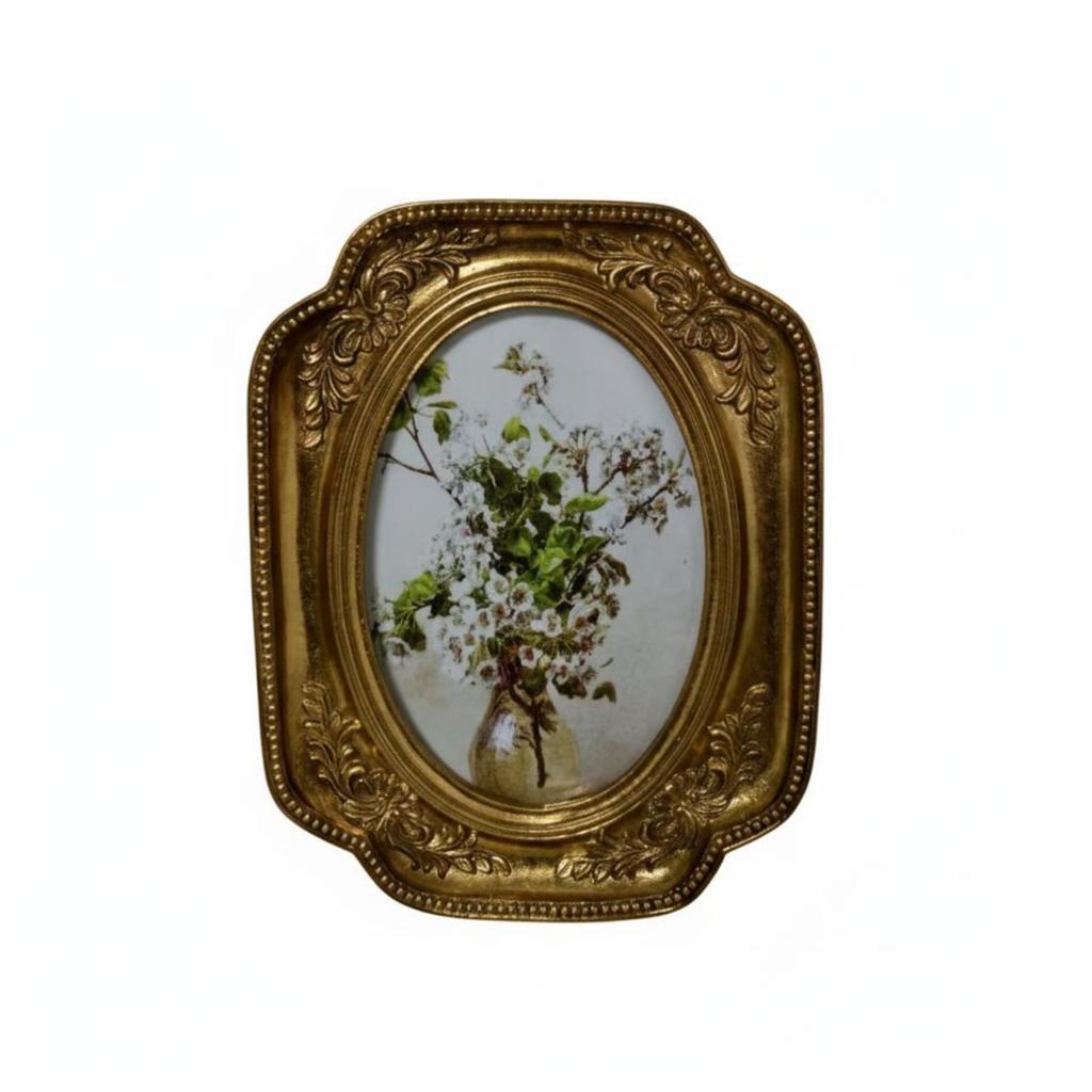Vintage Picture Frame French Inspired Design Ornate Photo Frame Elegant Decorative Piece Piece Lightweight for Living Room