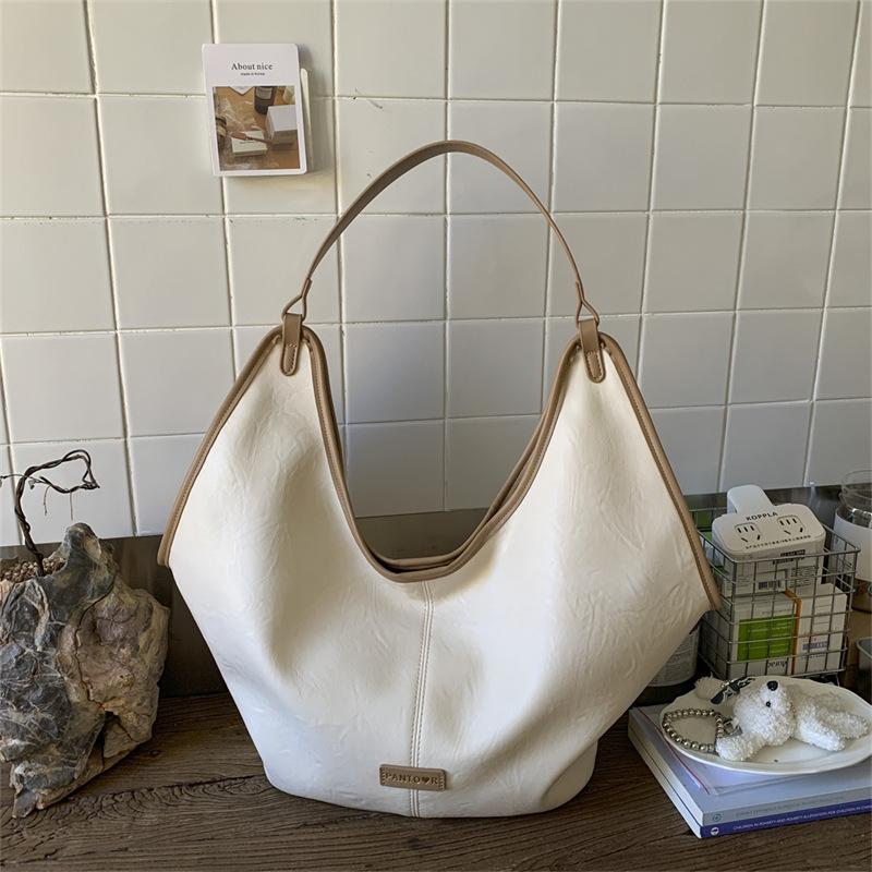 

Simple and large-capacity retro underarm bag women s autumn and winter new high-end shoulder bag commuter tote bag белый