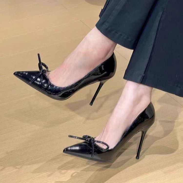 

Fashion 2025 New Bow French High Heels Women s Patent Leather Temperament Shallow Mouth Stiletto Single Shoes 34 чёрный