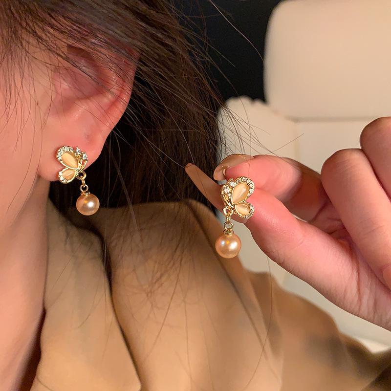 2025 Trendy Korean Micro-Inlaid Zircon Bow Earrings with S925 Silver Needle and Pearl for Women