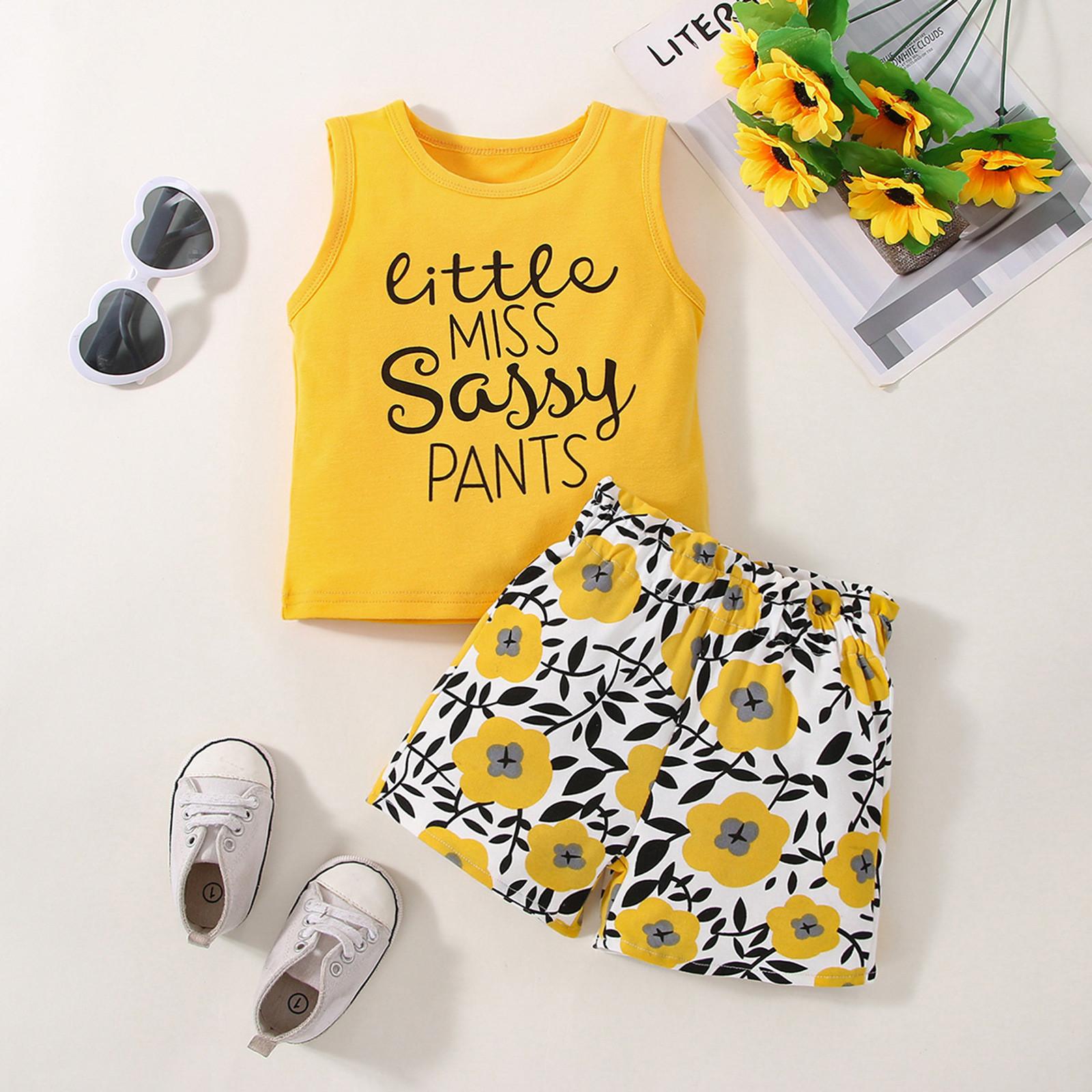 

Топ без рукавов с буквенным принтом для маленьких девочек + шорты с цветочным принтом, комплект одежды 12 жёлтый