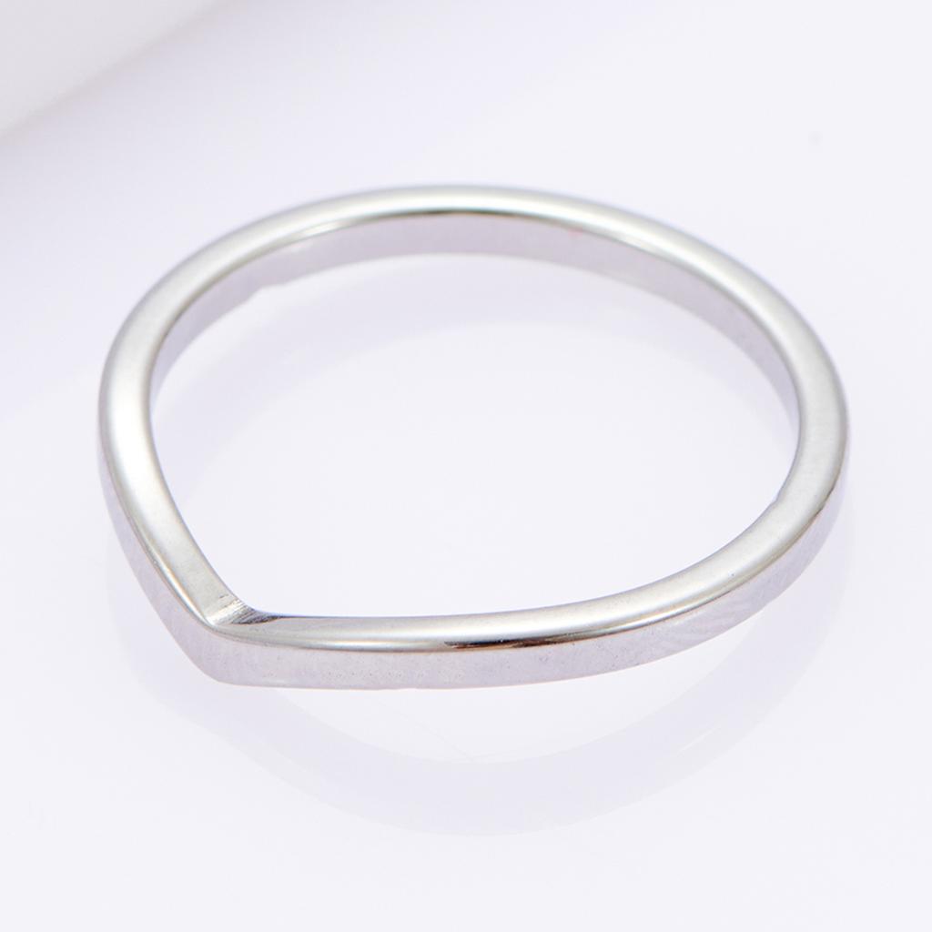 Minimalist Stainless Steel Heart Shape Ring for Women Men Gold and Silver Circlet Wedding Band Jewelry Accessories Gift