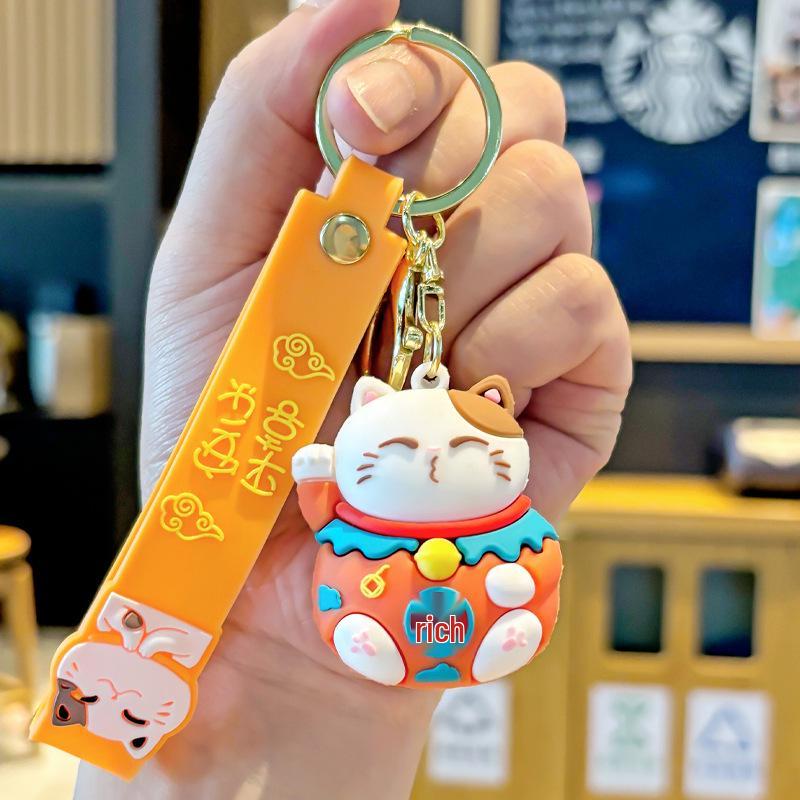 Cartoon Lucky Cat Keychain: Elegant and Cute Pendant for Car, Backpack, or Bag