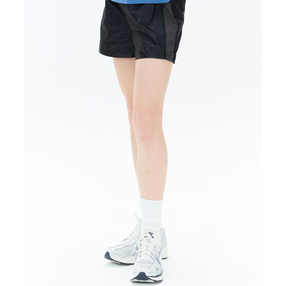 

LUV IS TRUE BE BEACH SHORTSBLACK