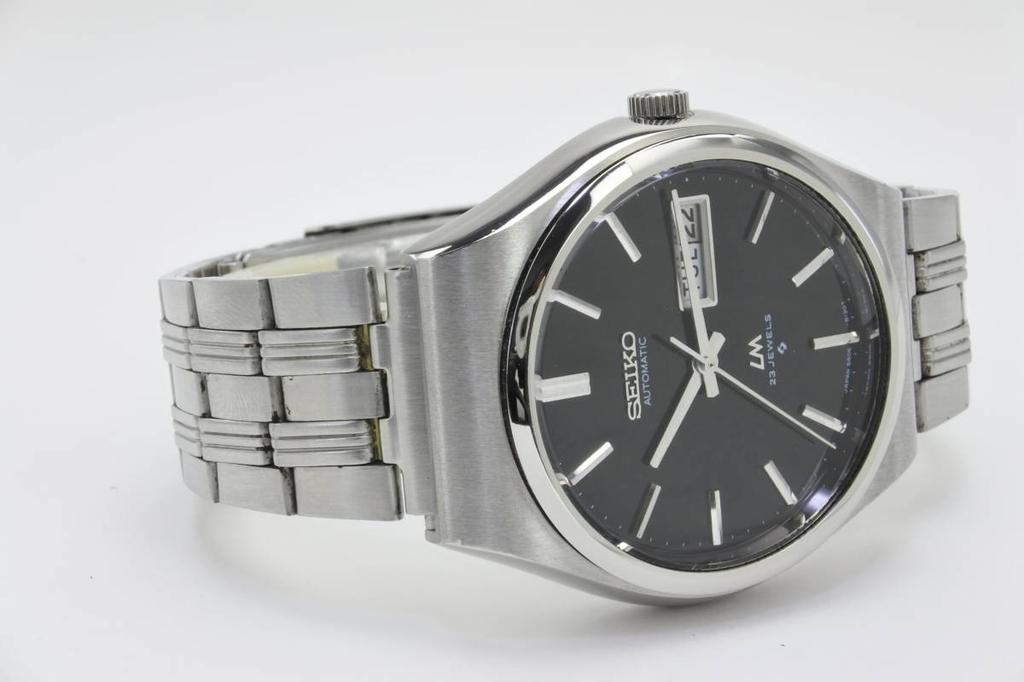 A renowned 1975 SEIKO Lord Matic 23 automatic winding manufactured at the Suwa recently serviced and in excellent Japanese-made timepiece 5606-8090
