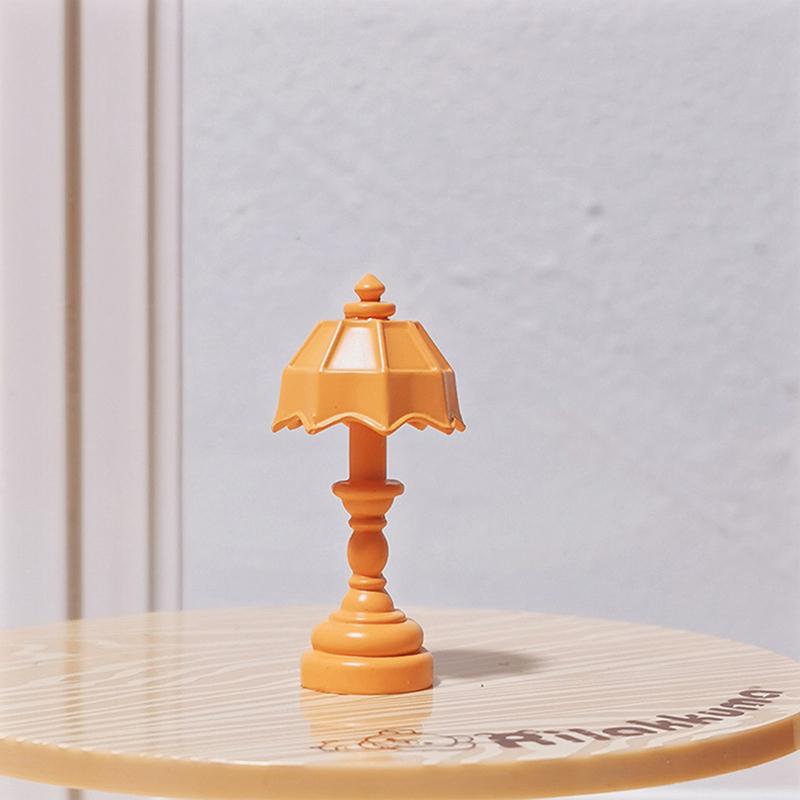 1Pcs Candy Colored Lighting Simulation Mini Table Lamp Ornament Doll House Lamps Decor Accessories Dollhouse Miniature Toy Model