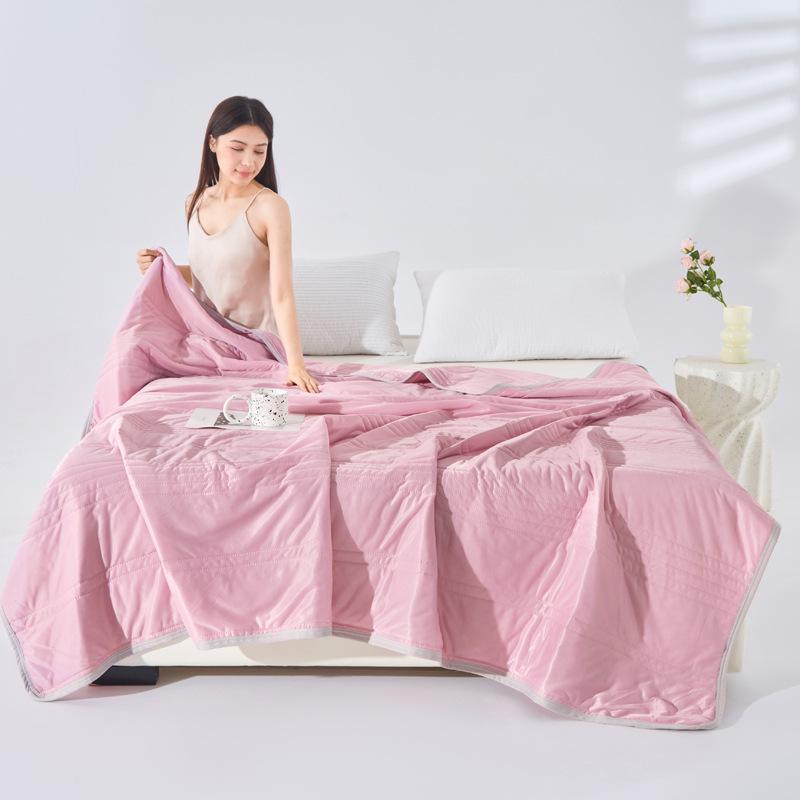 Ice Spring Cool Silk Summer Quilt 2025: Ultra-Soft, Air Conditioning Comfort, Hot Seller