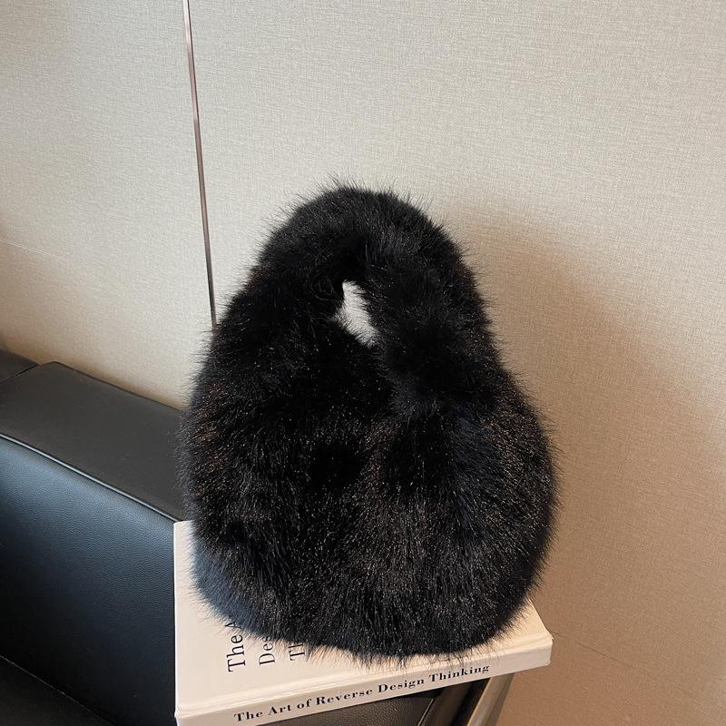 Plush Bag Women's Autumn and Winter Versatile New Casual Fluffy Handbag High-end Dumpling Bag