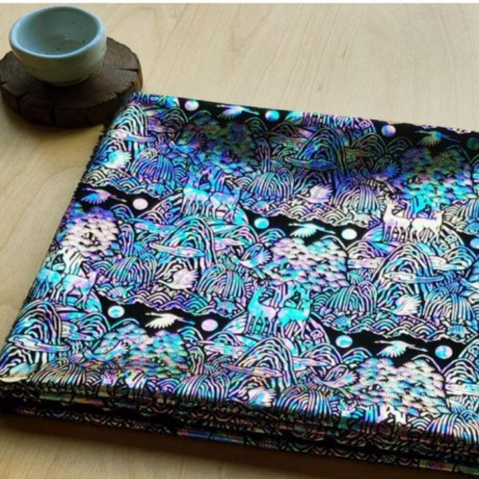 K-Masterpiece Series No. 39 – Ilwol-Obong Sipjangsaengdo Traditional Korean Pattern Fabric (110 Cm × 90 Cm)