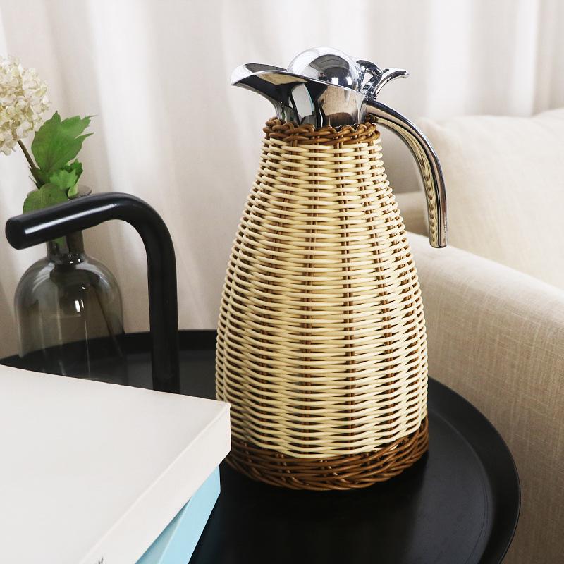 Handwoven European Style 2L Rattan Stainless Steel Vacuum Insulated Flask