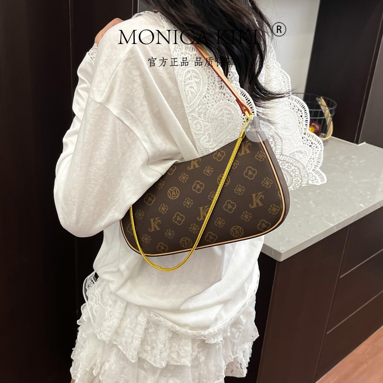 

Single shoulder fashionable retro women s bag 2025 spring printed armpit bag large capacity commuting trendy women s bag