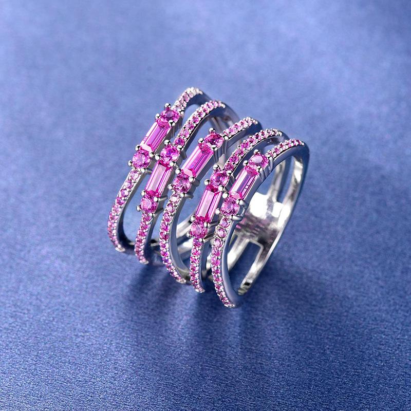 European and American Irregular Personalized Rings Do Not Fade for Men and Women, and There Are Many Hot Jewelry with Wrapped Zircon Rings.