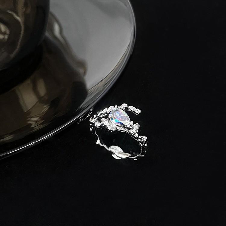 Dazzling Heart Shaped Adjustable Ring For Women With Unique Geometric Design And Sparkling Details