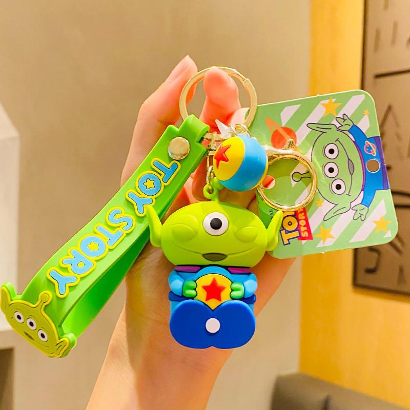 

Adorable Cartoon Pvc Three-eyed Alien Keychain For Student Backpack Or Car Keys Twist Fun