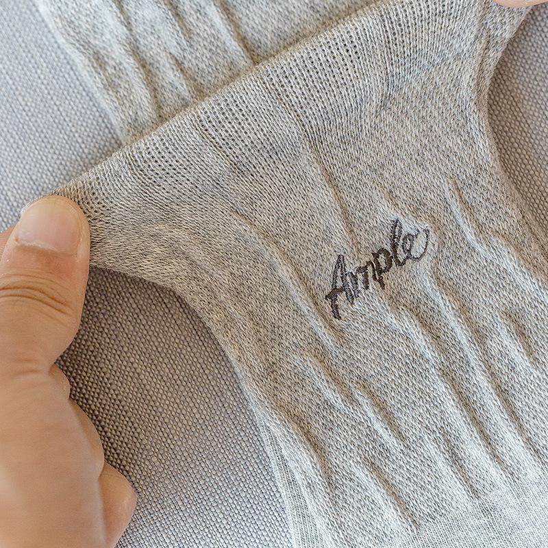 Men's Autumn New Solid Color Versatile Embroidered Letter Pleated Boneless Sports Mid Calf Socks
