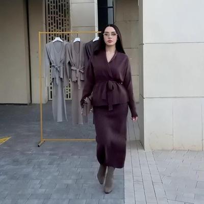 Kostýmy a sady – Súpravy s šatmi