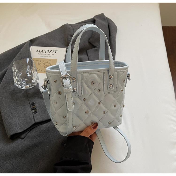Korean version of bright diamond diamond bucket bag women's 2025 summer new fashion foreign style shoulder bag high value messenger bag