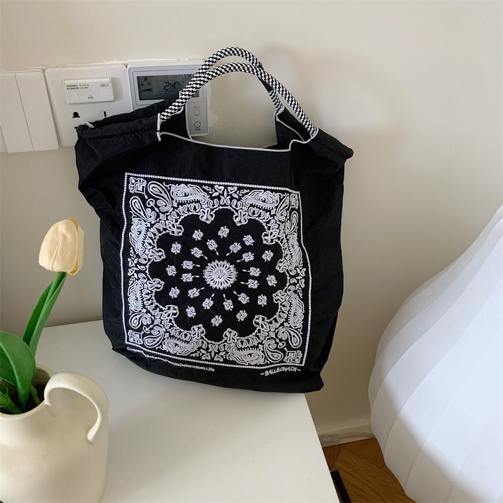 Chic Japanese Style Embroidered Tote Bag Soft Oxford Cloth Casual StyleW