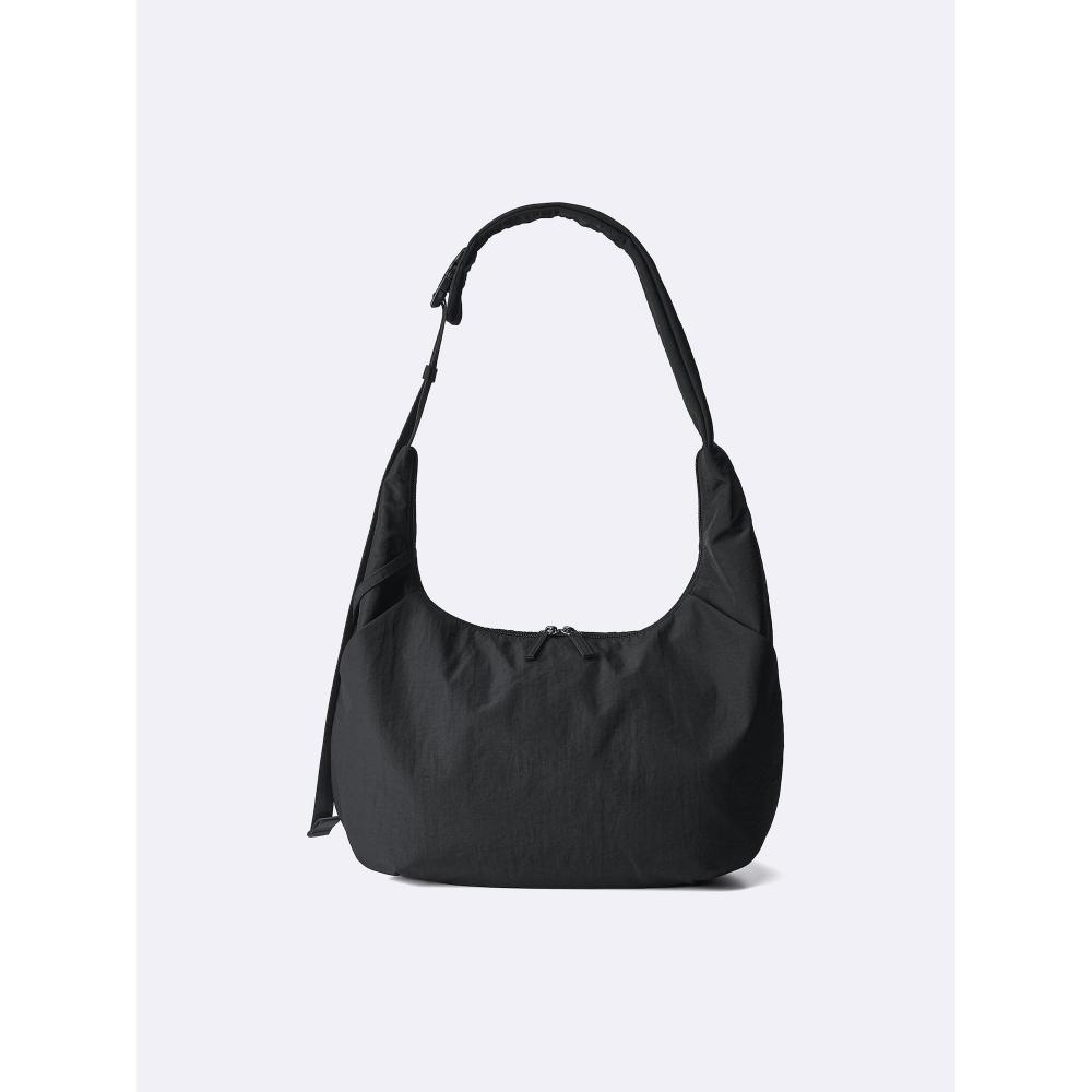 GU by Uniqlo Weiche Nylon Kokon Umhängetasche