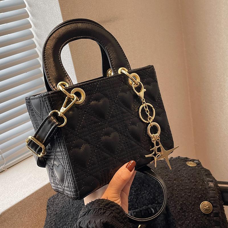 

Свадебная сумка маленькая сумка женская сумка 2024 новая модная свадебная сумочка красная сумка-мессенджер принцессы Дианы свадебная сумка невесты чёрный