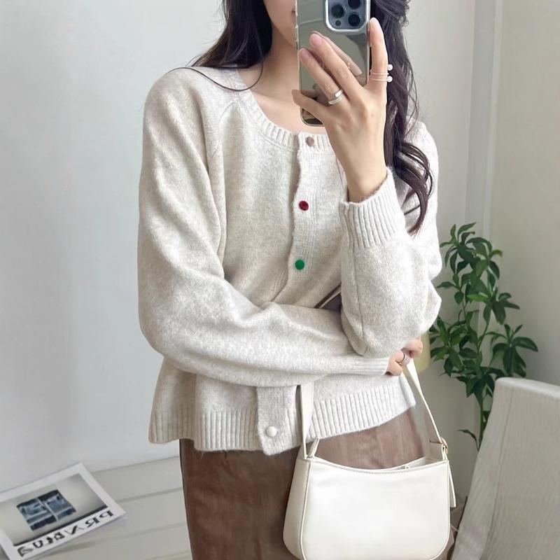 New simple casual loose long-sleeved knitted cardigan women's autumn senior sense age-reducing thin round neck breasted top