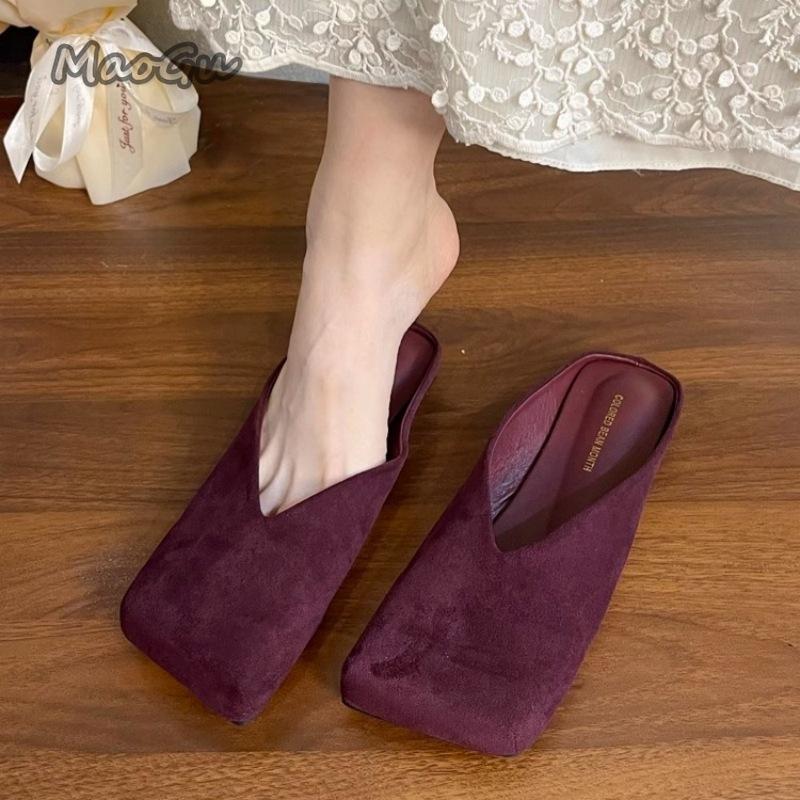 Fashion Suede Flat Women Slipper Square Toe Slip On Mules Casual Fashion Slippers Women's Trend Mujer Zapatos Size 35-43 Pantuflas Mujer